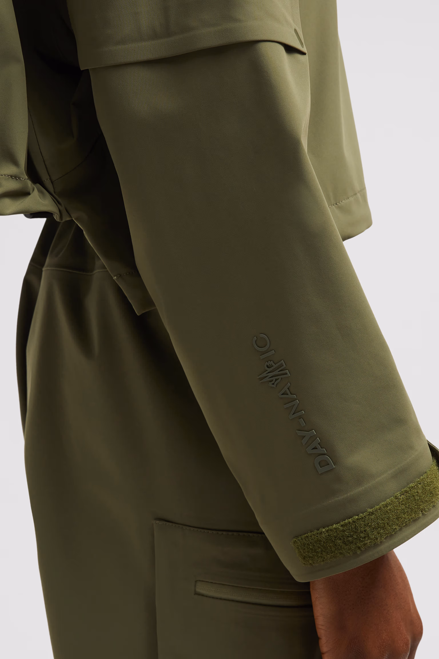 Kibira Hooded Shell Jacket Women Sage Green Moncler 6